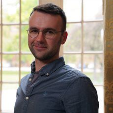 Dr Daniel Jones
