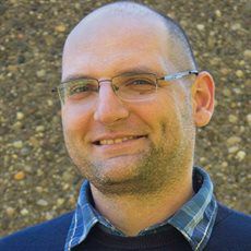 Dr Uwe Schneidewind
